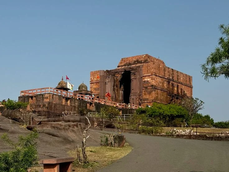 Bhojpur Bhojeshwar Temple in the Bhopal area · actual photograph