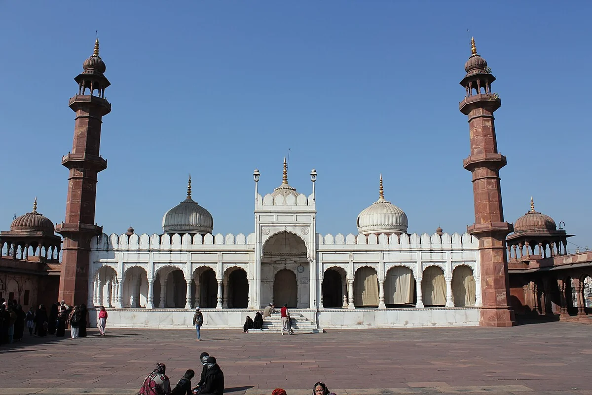 Moti Masjid in the Bhopal area · actual photograph