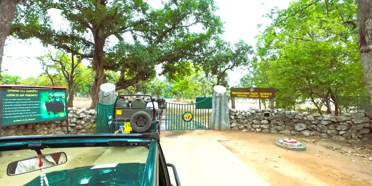 Safari gypsy at the Tala zone gate, Bandhavgarh