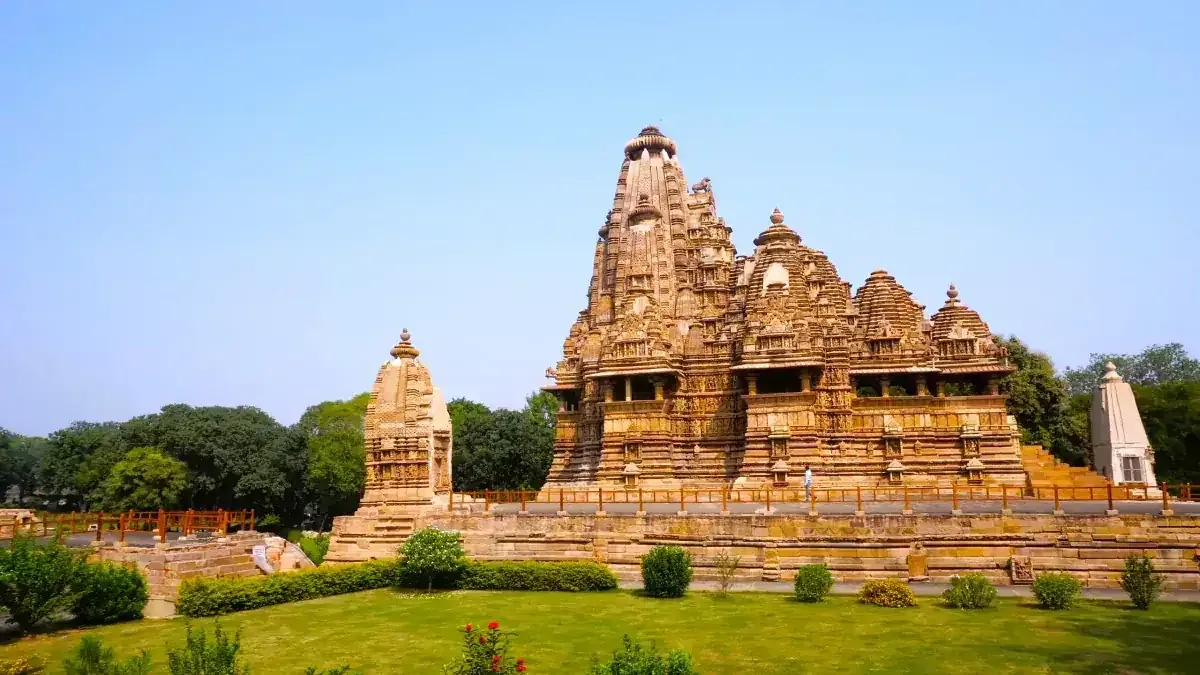 Kandariya Mahadev temple, Khajuraho western group