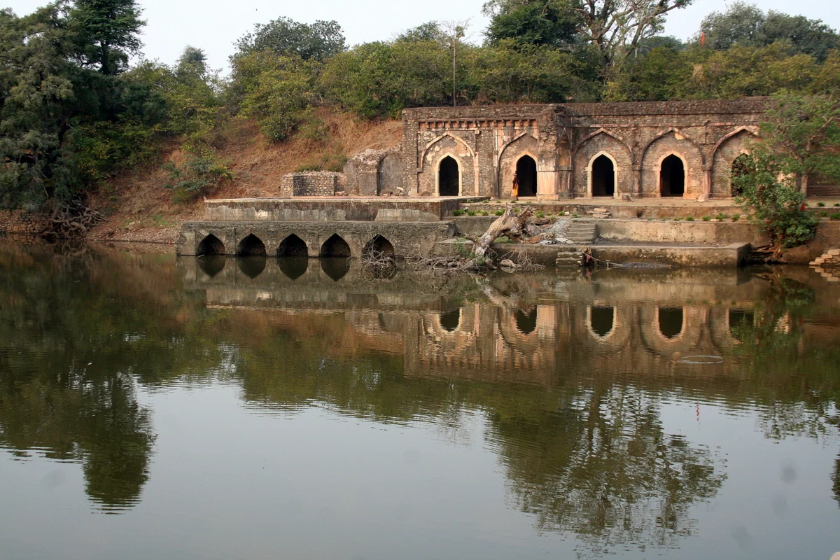 Rewa Kund in Mandu · actual photograph