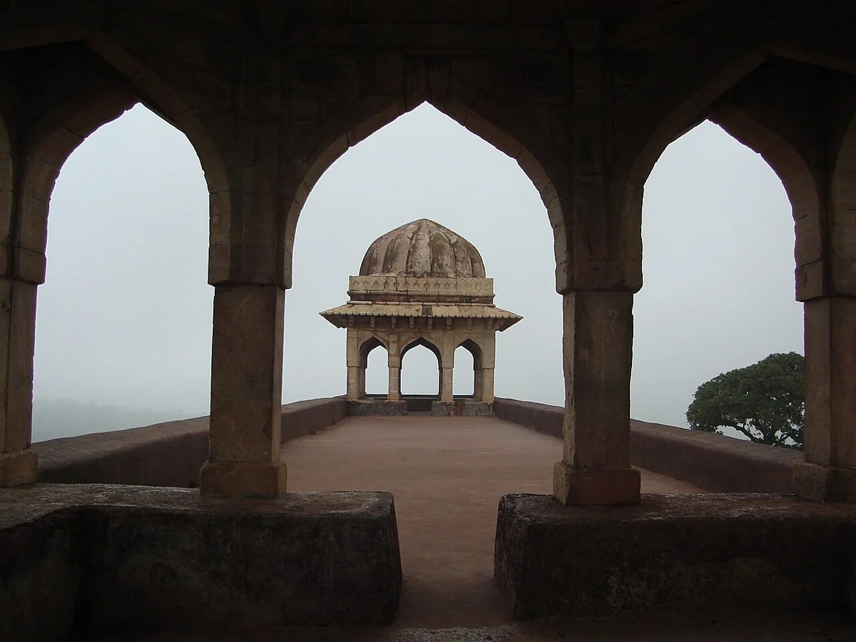 Roopmati Pavilion in Mandu · actual photograph