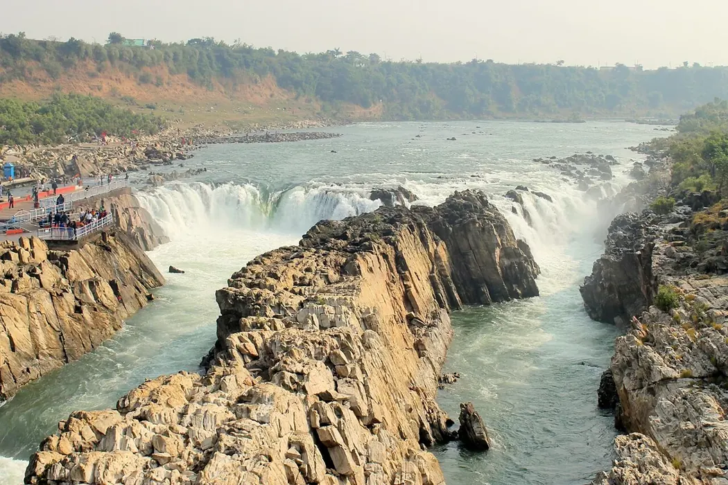 Dhuandhar Falls in the Jabalpur area · actual photograph